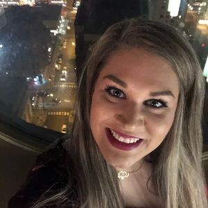 Meet your Posher, Stephany